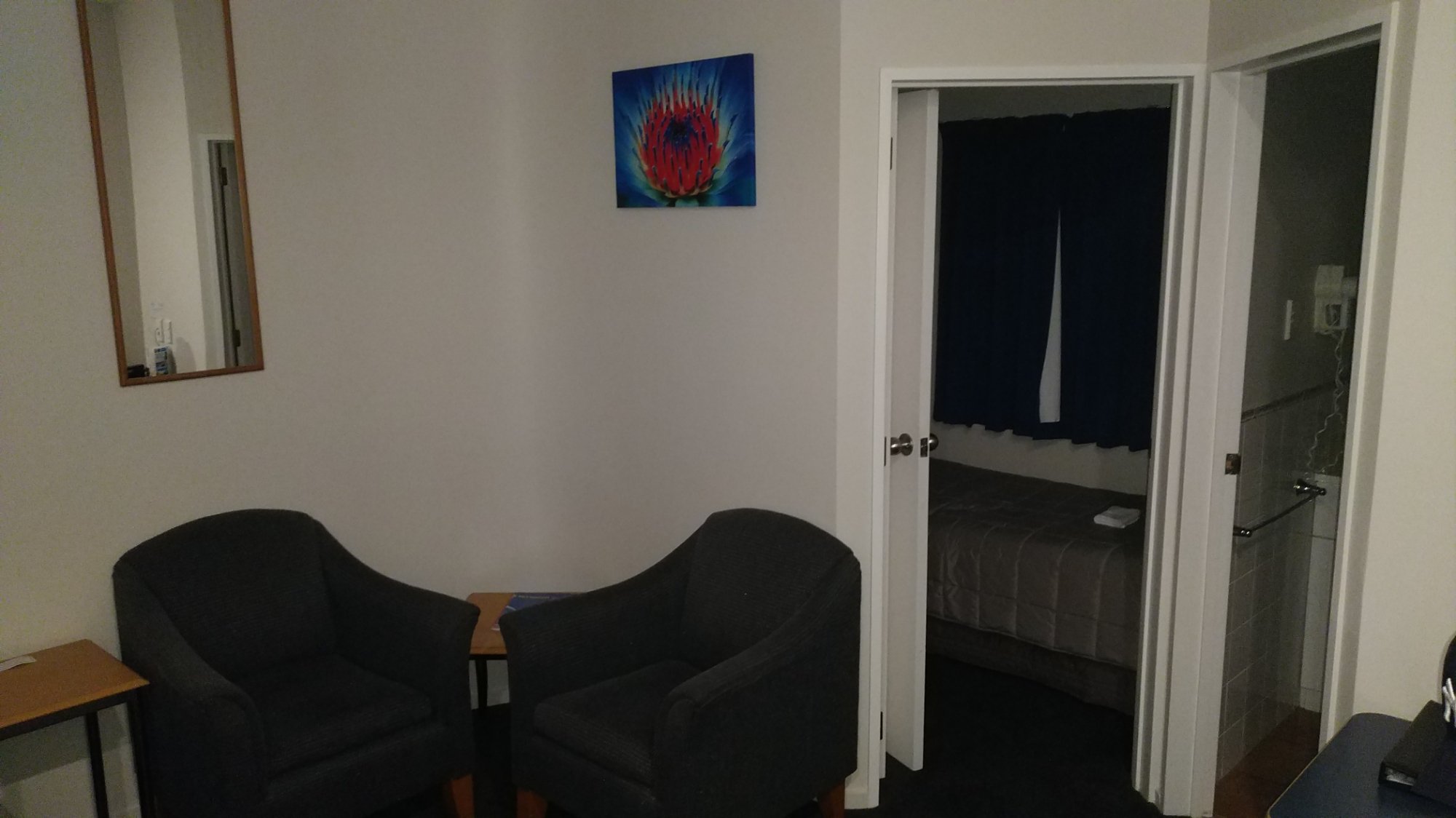 白桦树机场汽车旅馆-官方