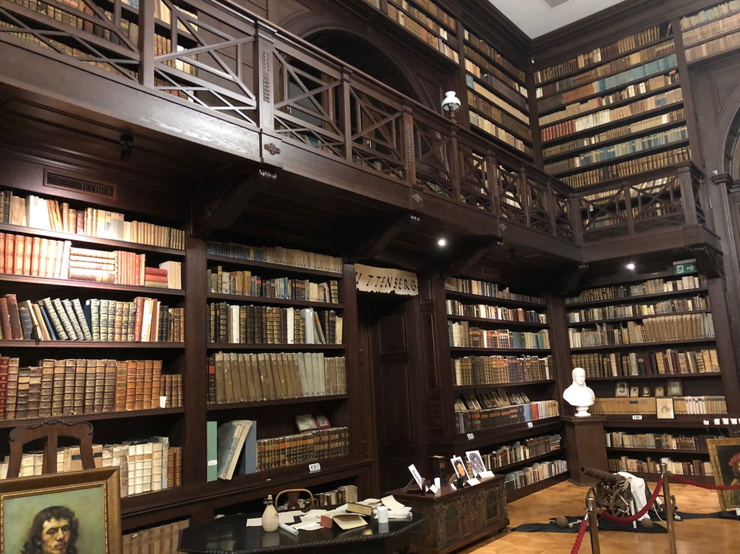 Chateau Appony Library-Oponice必去景点