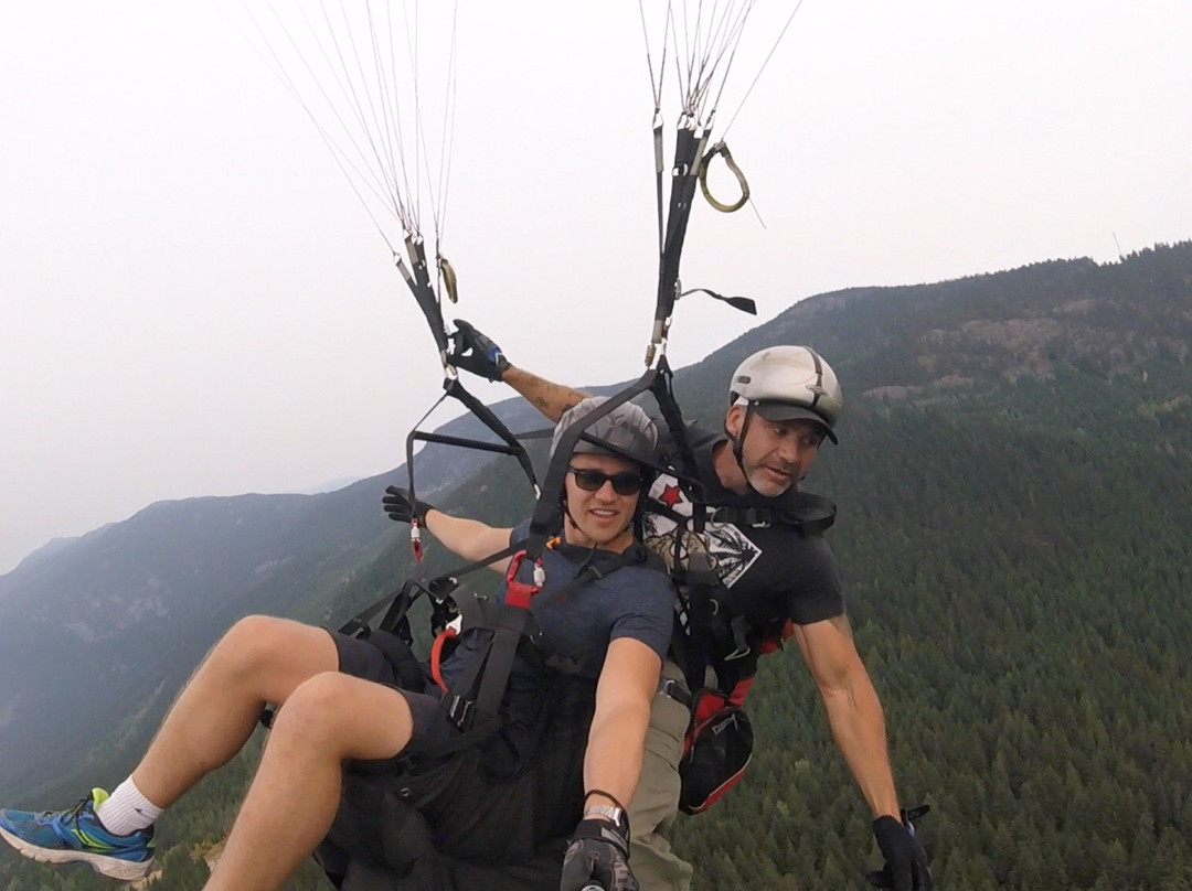 Sea to Sky Paragliding - S2SPG景点图片