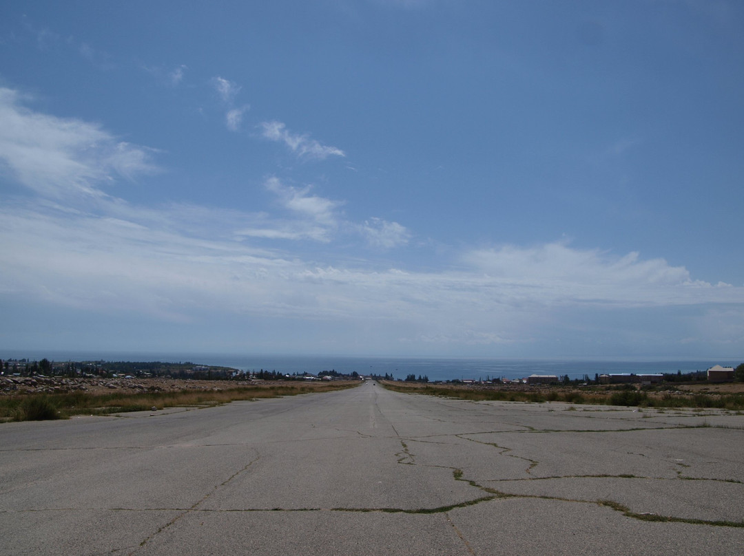 Abandoned Airport Cholpon Ata-乔尔蓬阿塔必去景点
