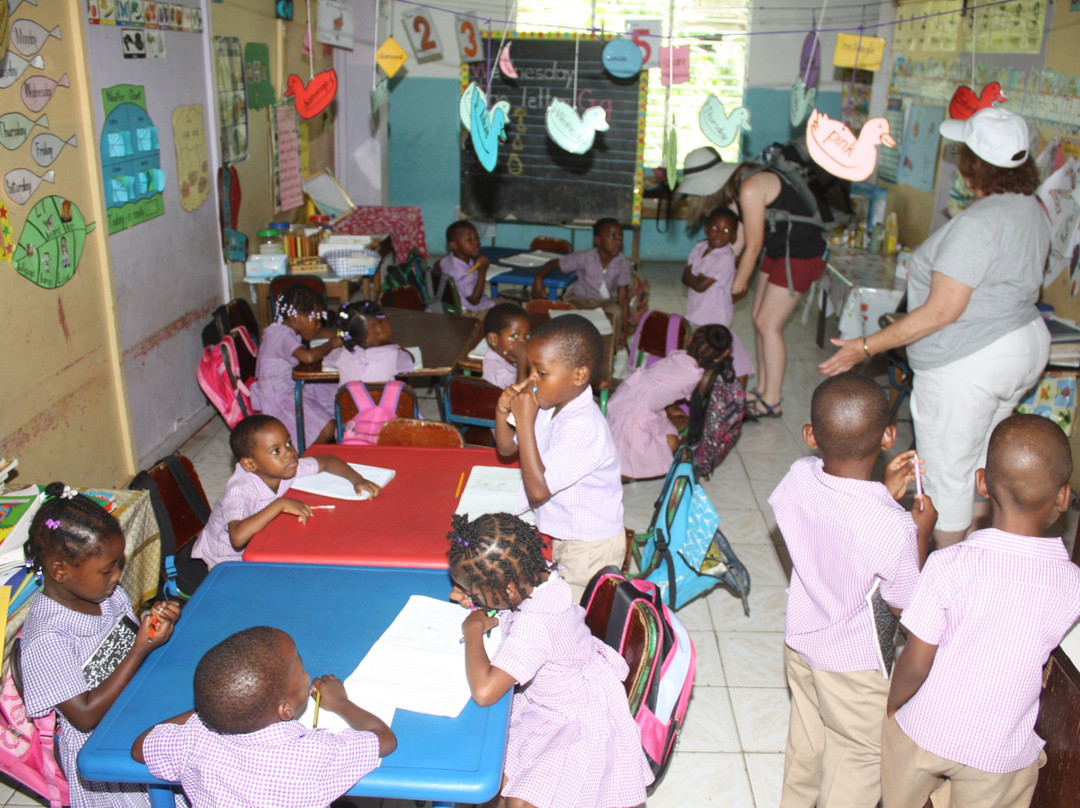 John's Hall Adventure Tours-蒙特戈贝必去景点