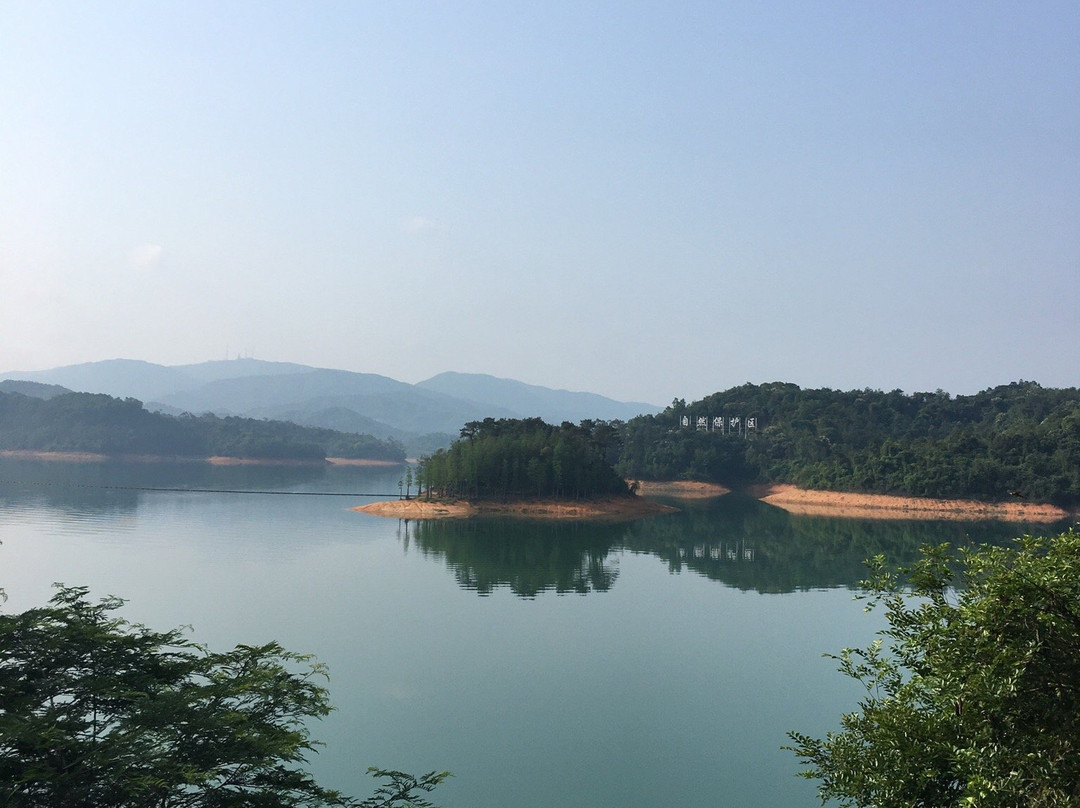 怡景假日酒店主图