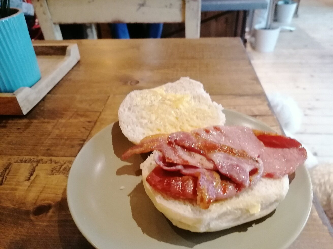 Dots Cafe