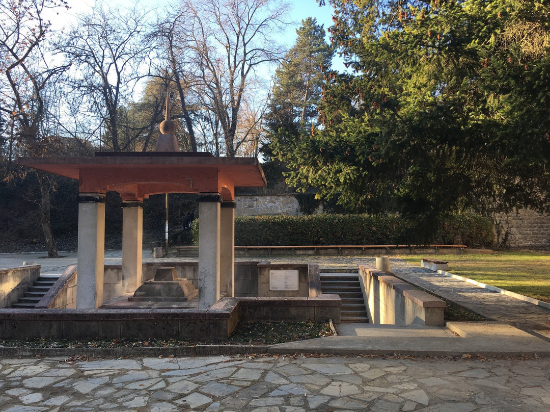 Mineral Spring Momina Banya-Hissarya必去景点
