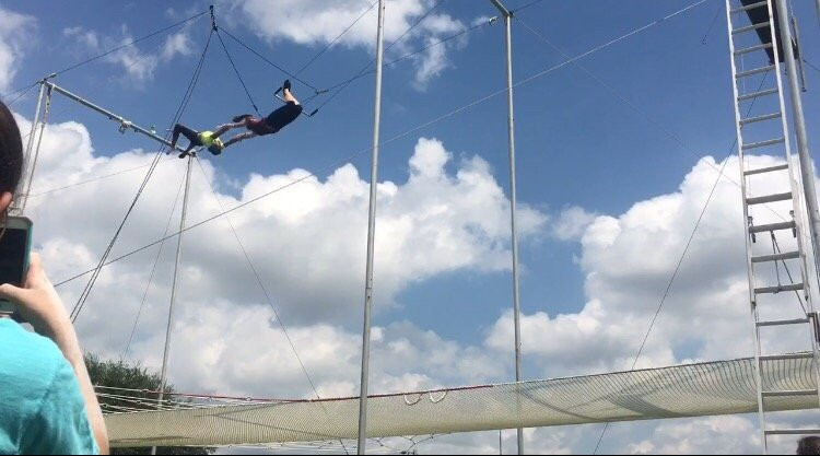 Lone Star Trapeze Academy-布赖恩必去景点