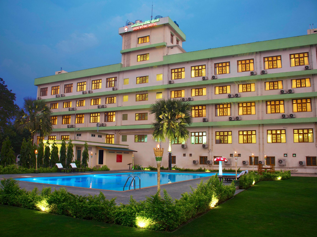 蒙育瓦酒店住宿-Jade Royal Hotel
