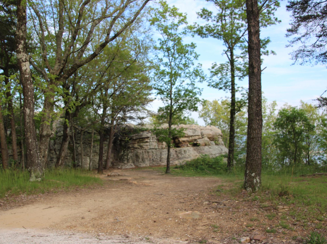 Cherokee Rock Village景点图片