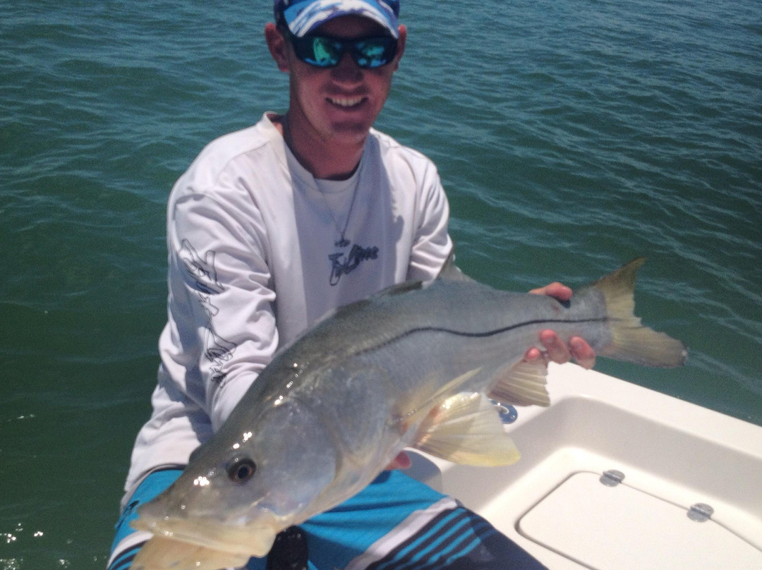 Adam Mikelson's Fishing Adventures-那不勒斯必去景点