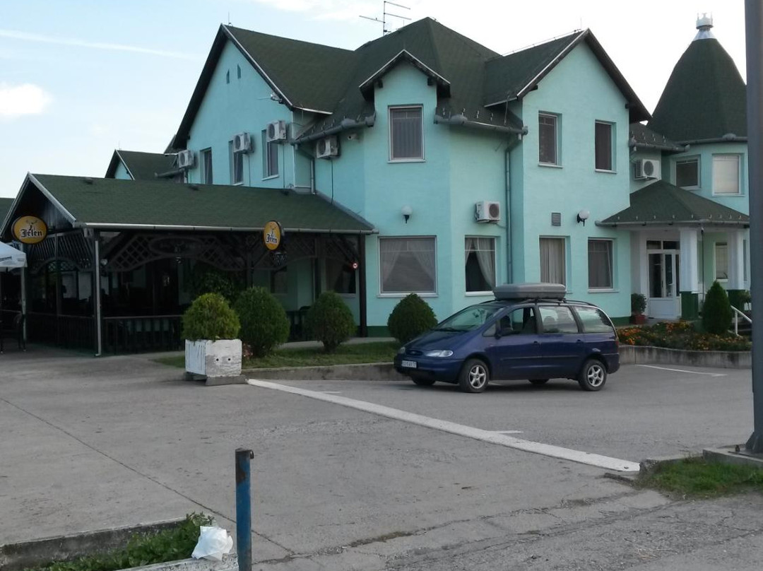Zlatna Kruna Hotel主图