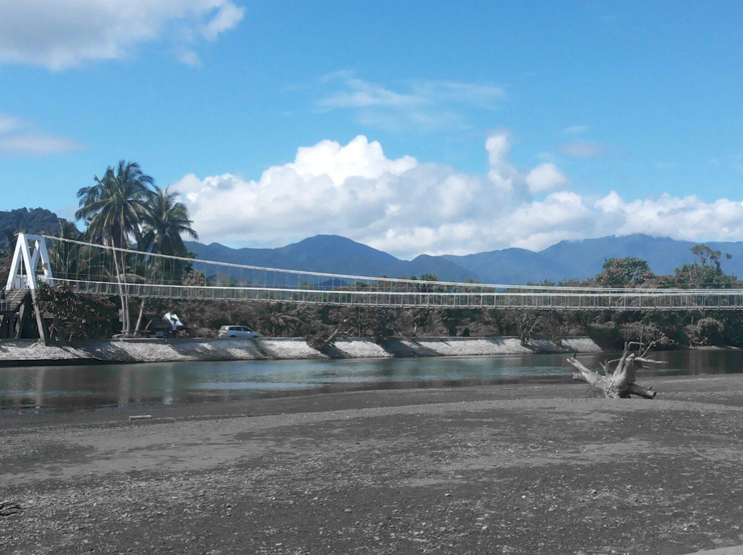 Baler Hanging Bridge景点图片