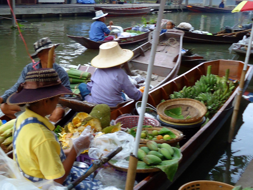 Tha Kha Floating Market景点图片