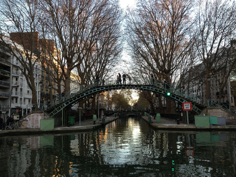 Canauxrama-巴黎必去景点