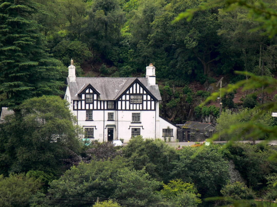 Braich Goch Bunkhouse and Inn