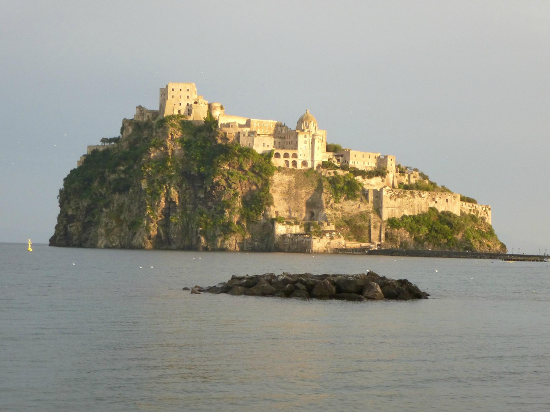 Castello Aragonese-伊斯基亚必去景点