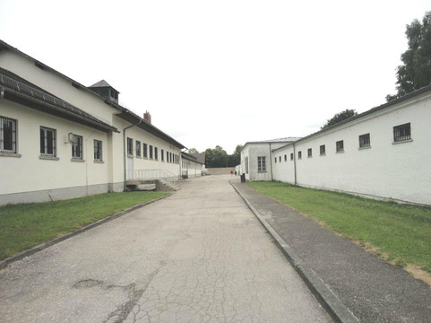In Their Shoes Dachau Memorial Tours-慕尼黑必去景点