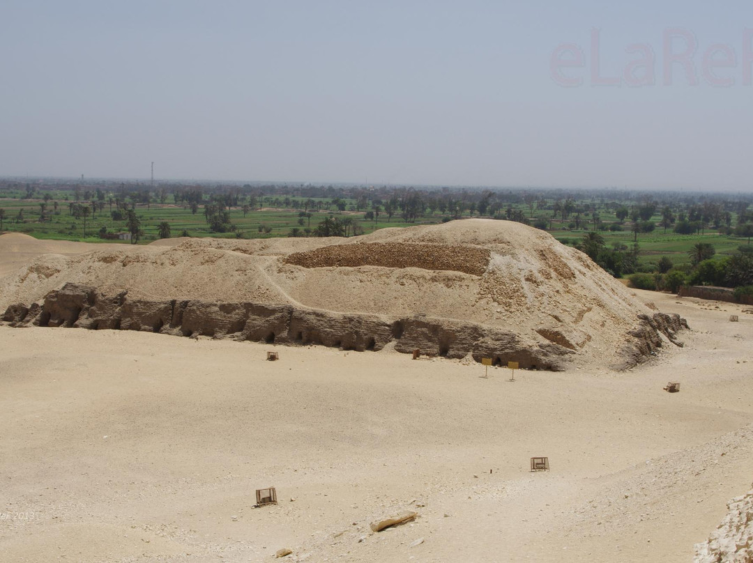 The Pyramid of Sneferu-法尤姆必去景点