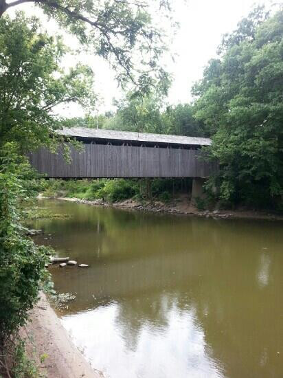 Ada Township Covered Bridge-Ada必去景点