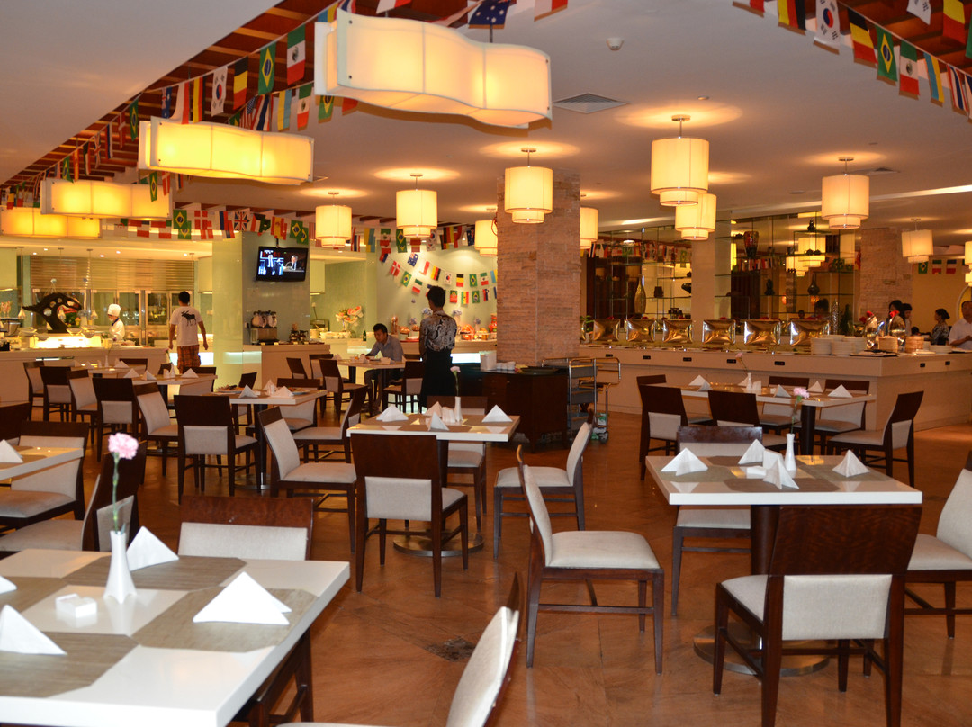 鼎立国际大酒店主图