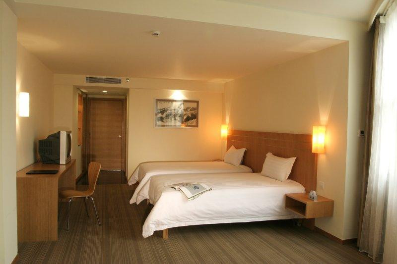 锦江之星风尚酒店(惠州西湖东站店)主图