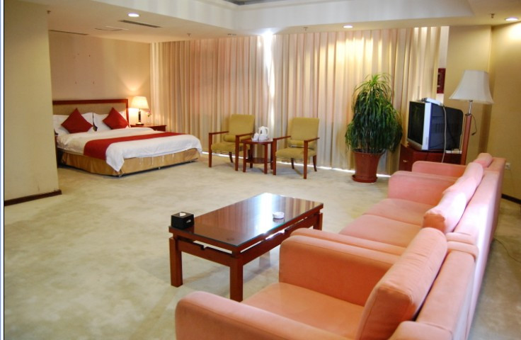 东方假日酒店主图