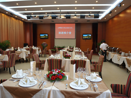 秦皇岛云天海湾假日酒店主图