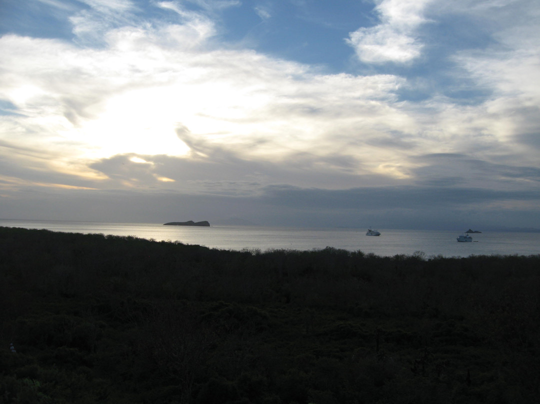 Dragon Hill (Cerro Dragon)景点图片