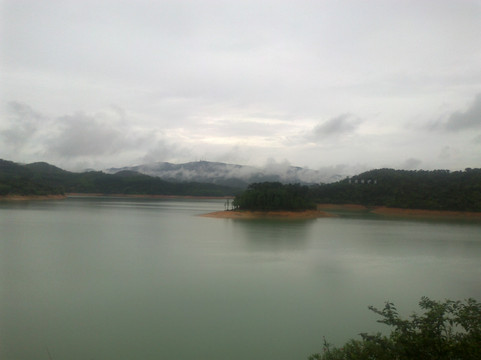 怡景假日酒店主图