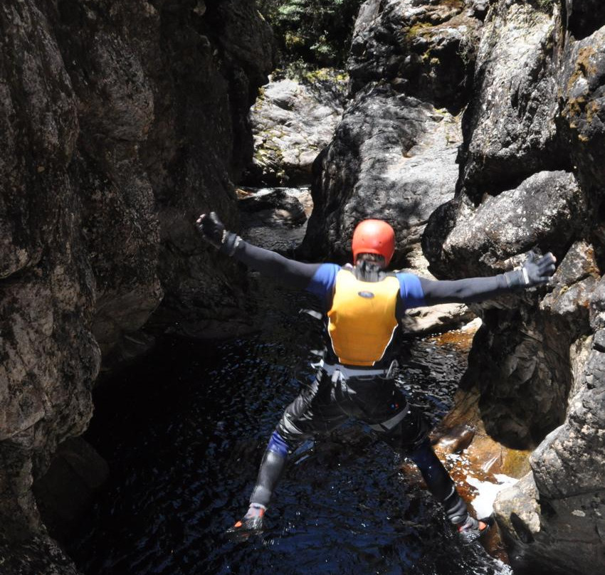 Cradle Mountain Canyons-摇篮山圣克莱尔湖国家公园必去景点