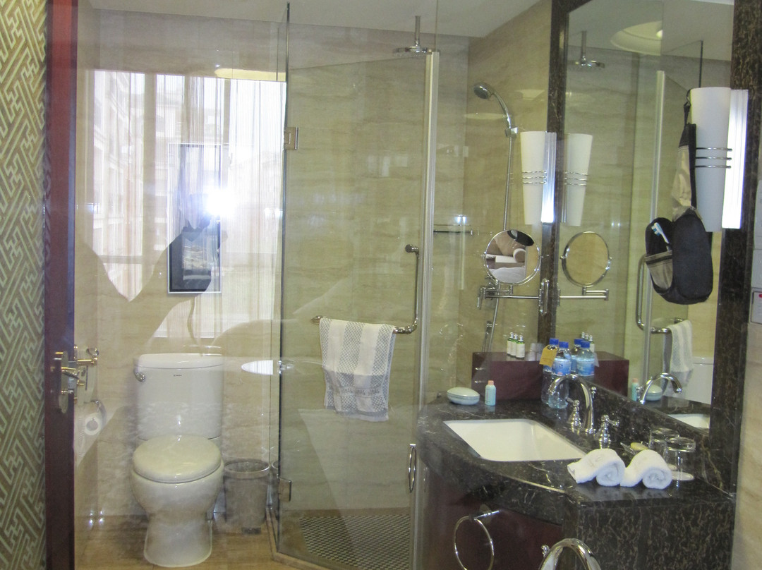 莱凯斯汀花园酒店主图