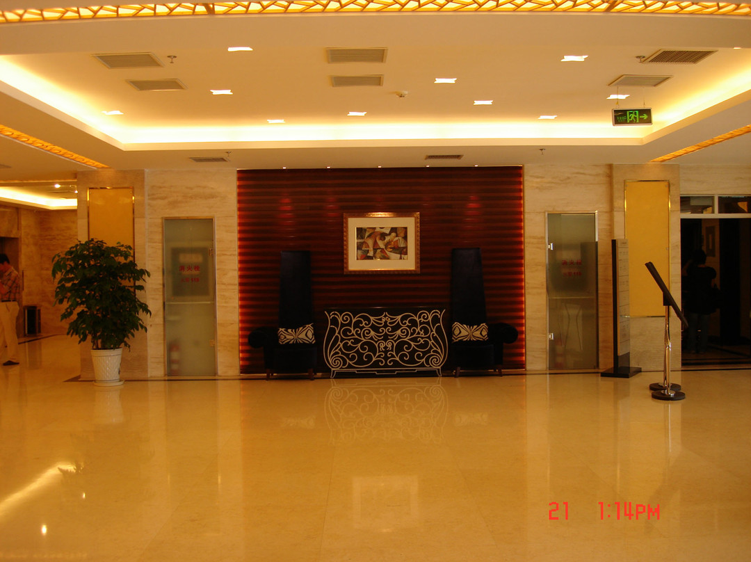 女神大酒店(十六中店)主图