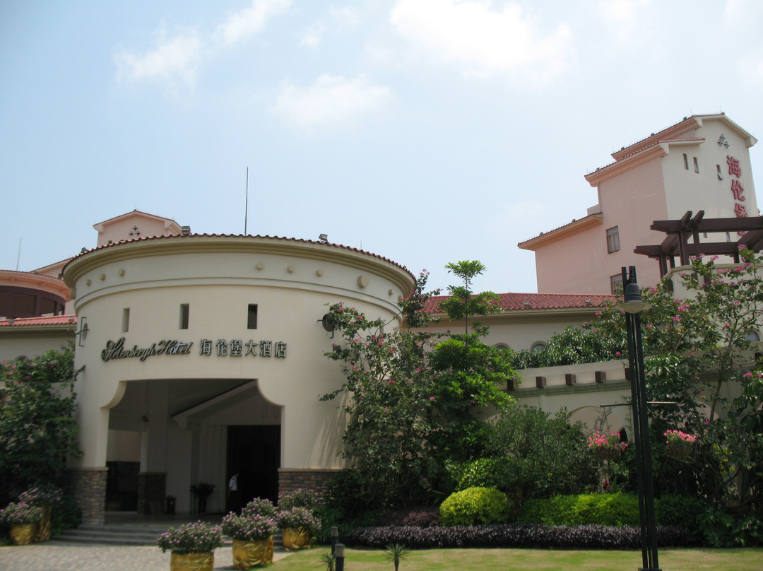 海伦堡大酒店主图