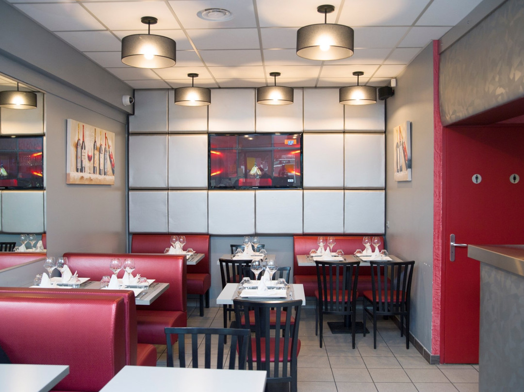 Saint-Alban-du-Rhone餐馆和美食-Le Chanson
