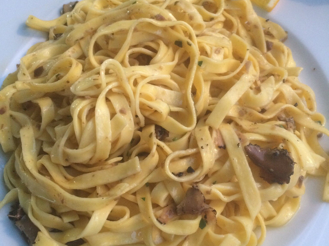 Fraenkisch-Crumbach餐馆和美食-La Dolce Vita