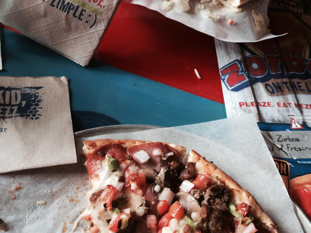 Nevis餐馆和美食-Zorbaz