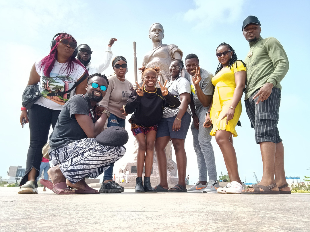 Monument Amazone-科多努必去景点