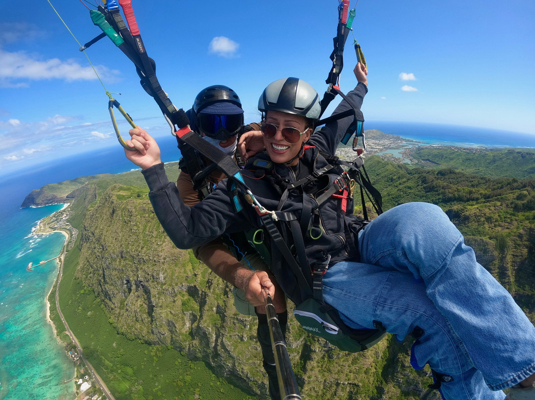 O'ahu Hawaii Tandem Paragliding景点图片
