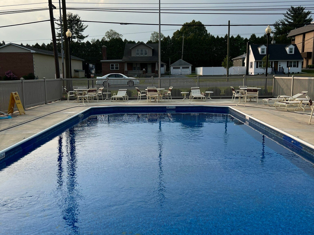 White Rose Motel主图