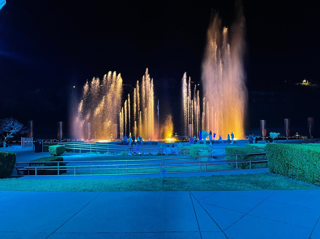 Branson Landing Fountain Show-布兰森必去景点