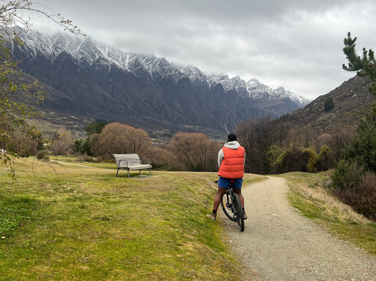 Whizzy E-Bike Hire-海斯湖必去景点