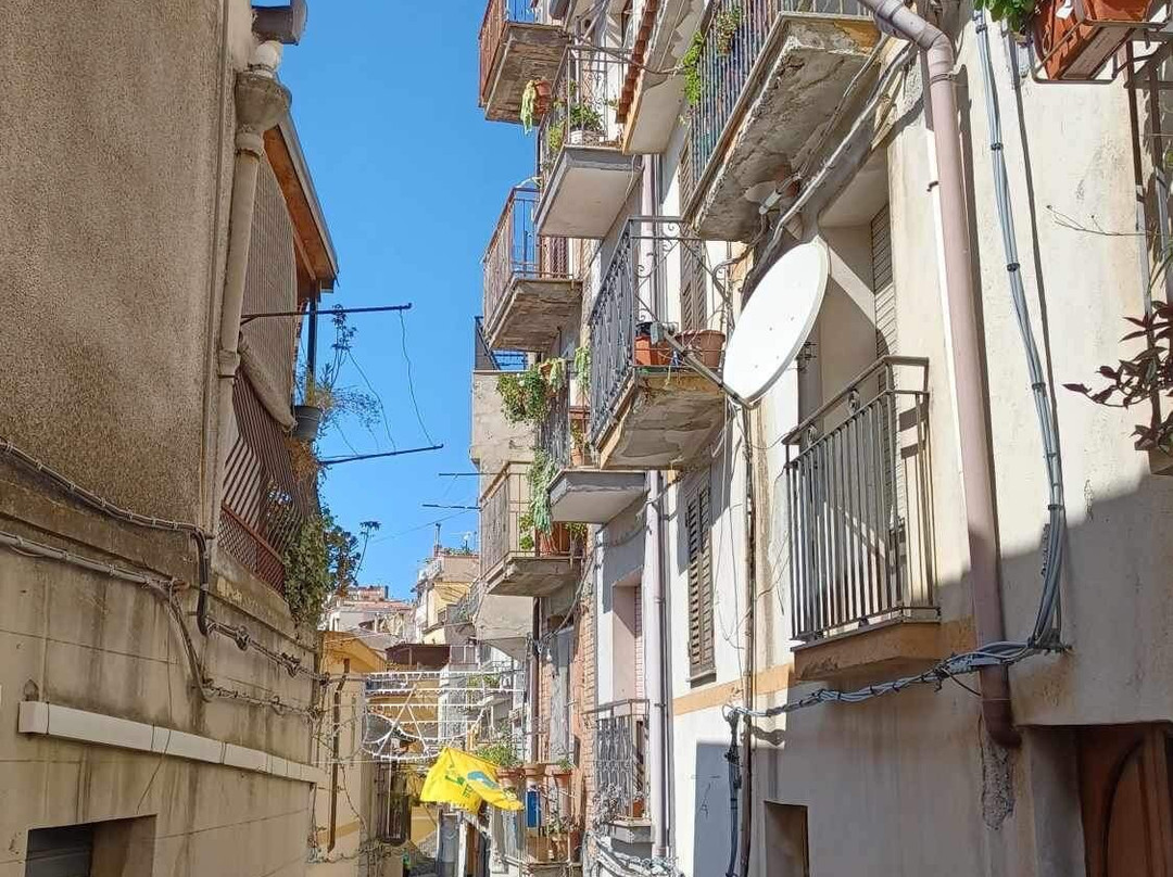 Centro Storico-Motta Camastra必去景点