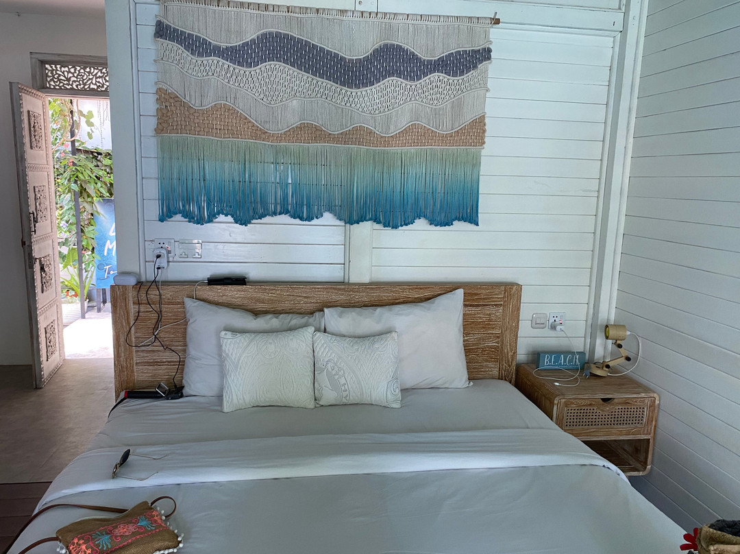 Mambo Beach Resort主图