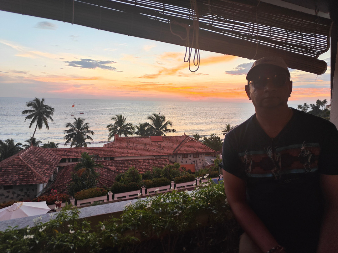 海龟海滩酒店主图