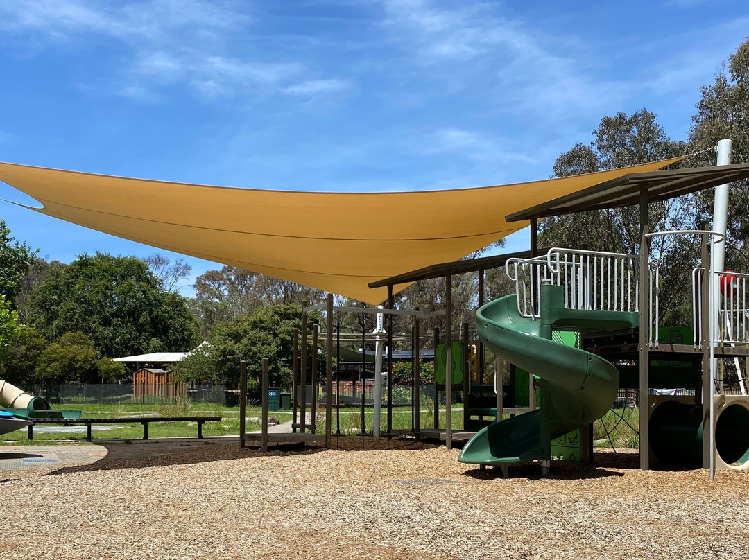 Gordon and Sheila Ferguson Park-Hurstbridge必去景点