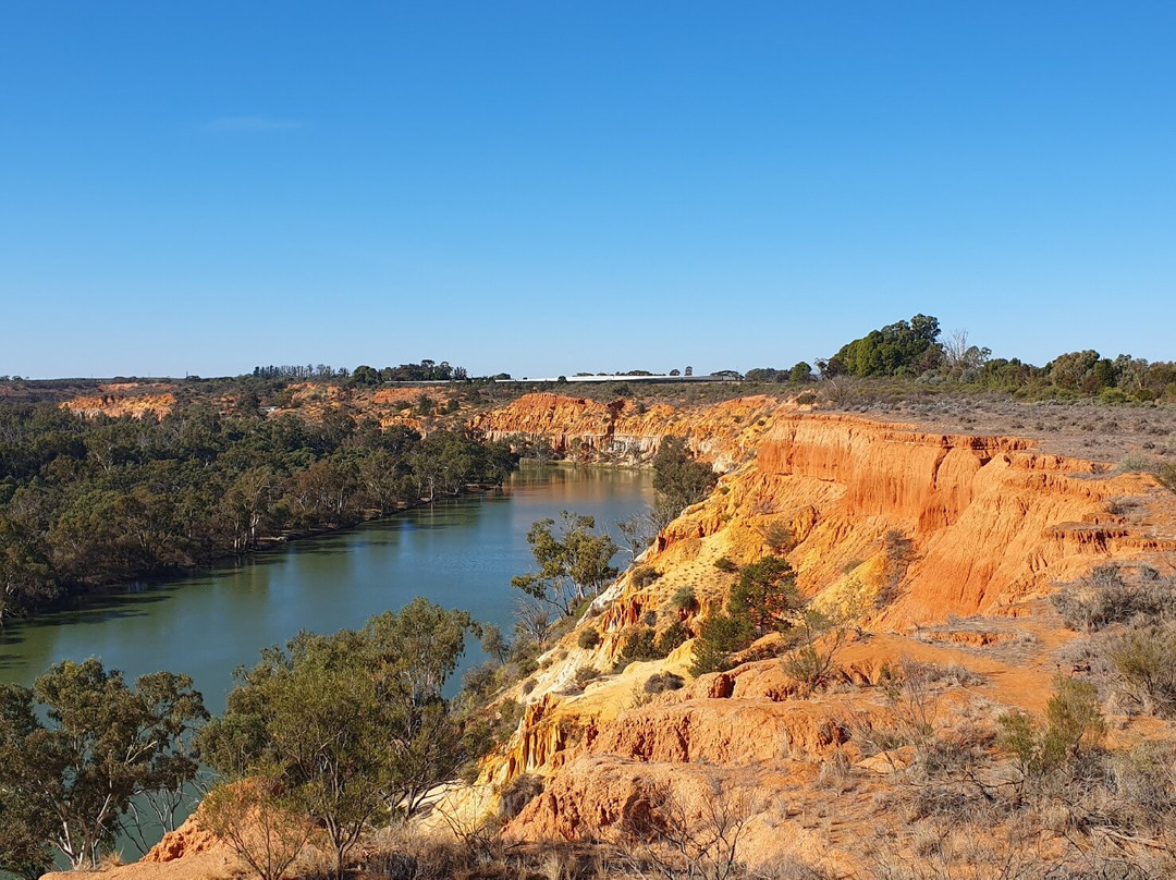 Headings Cliff-Paringa必去景点