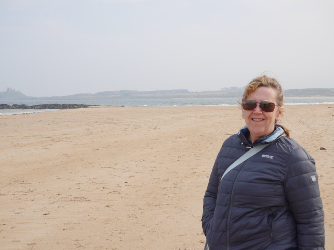 Low Newton-by-the-Sea-Beach景点图片