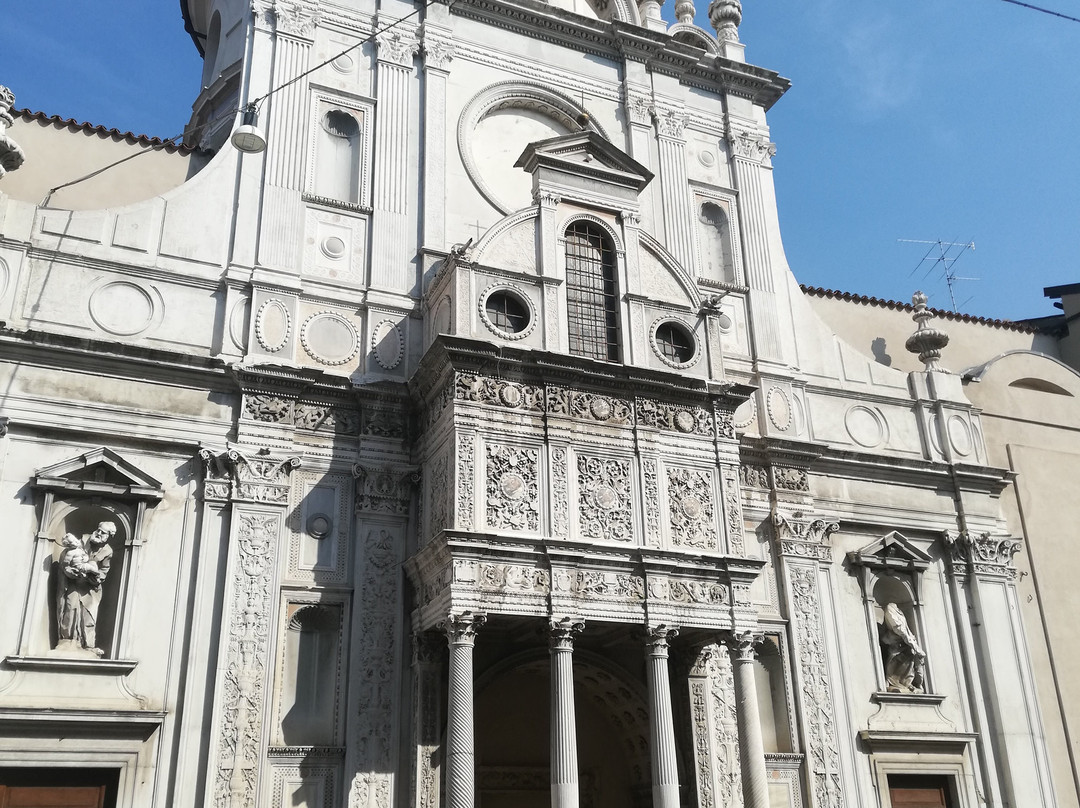 Santa Maria dei Miracoli-布雷西亚必去景点