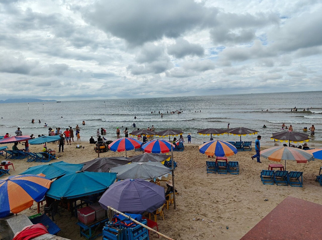 Back Beach-头顿必去景点