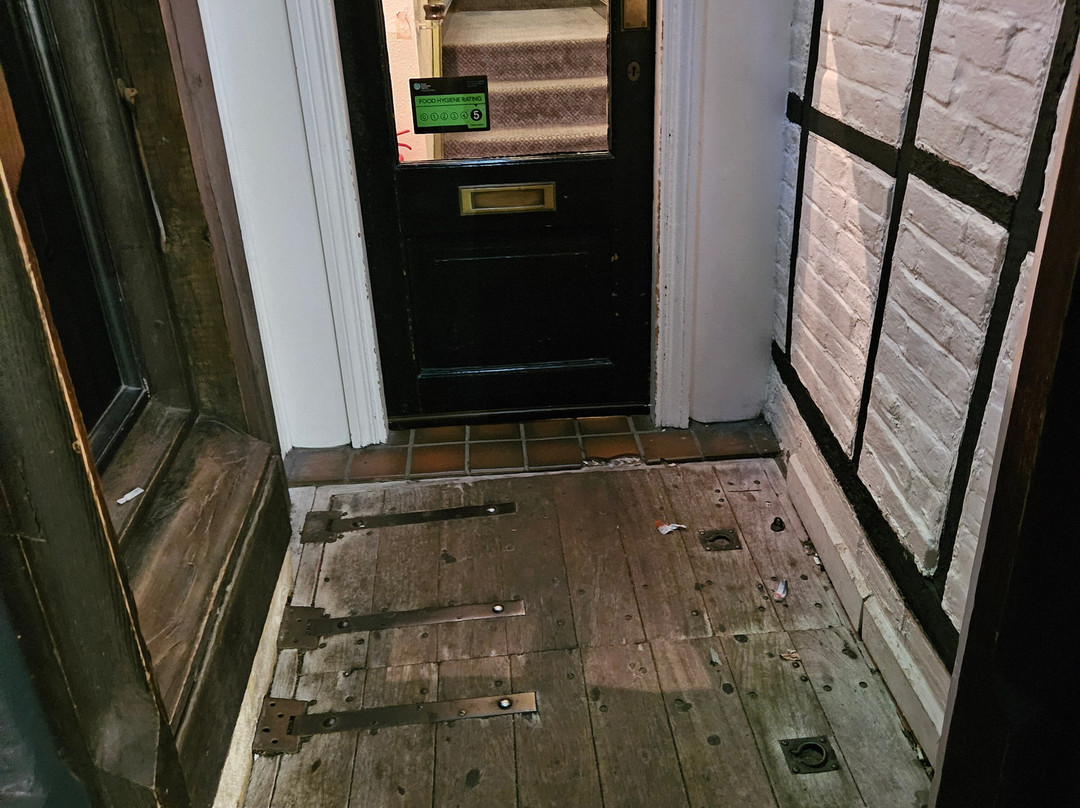 大教堂大门酒店主图