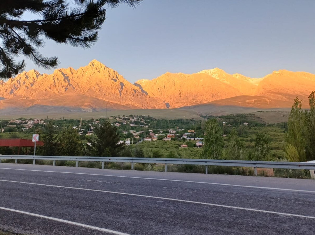 Şafak Pansi̇yon