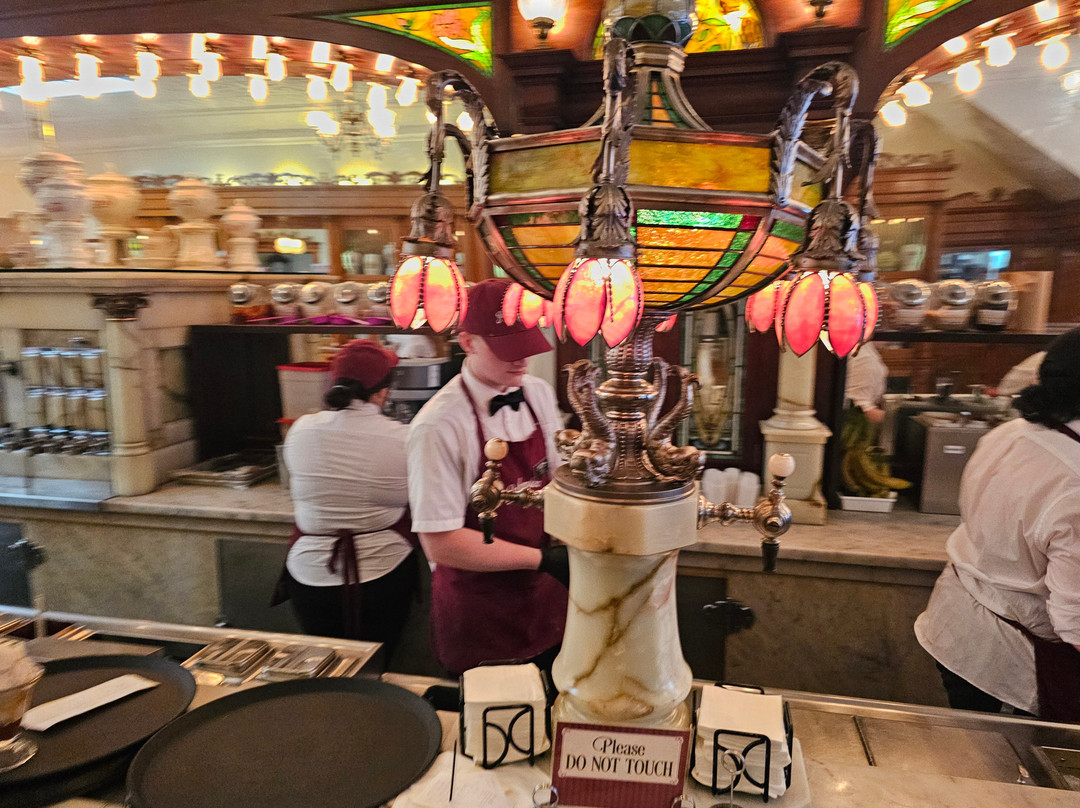 Zaharakos Ice Cream Parlor and Museum景点图片